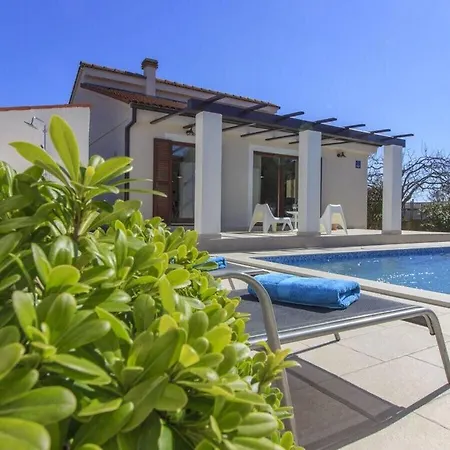 Villa Nina 2km Šišan