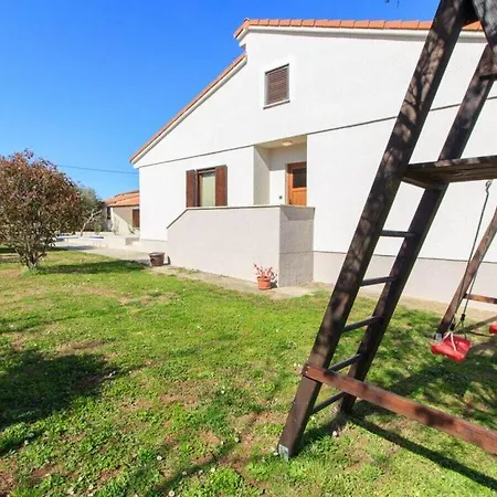 Villa Nina 2km Šišan